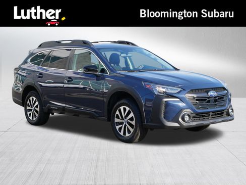 Used 2024 Subaru Outback Premium image 1
