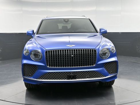 Used 2025 Bentley Bentayga image 11