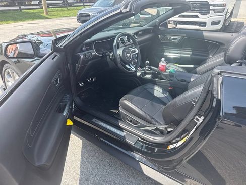 Used 2022 Ford Mustang GT Premium w/ Equipment Group 401A RWD image 5
