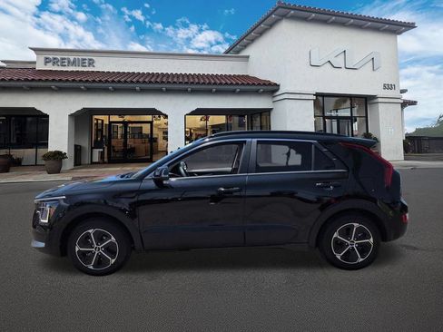 Used 2025 Kia Niro EX FWD image 5