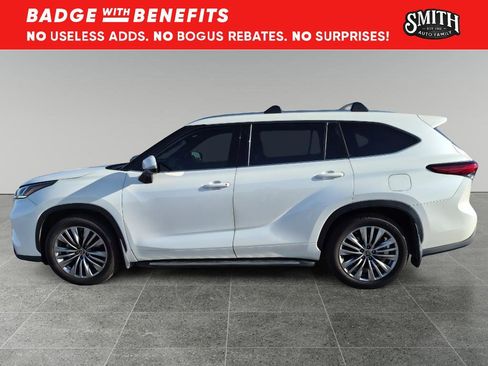 Used 2021 Toyota Highlander Platinum AWD/4WD image 7