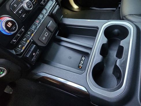 Used 2020 GMC Sierra 1500 SLT AWD/4WD image 25