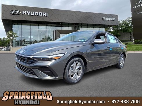 New 2026 Hyundai Elantra SE FWD image 1