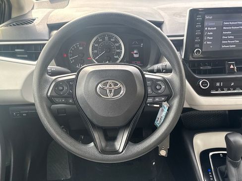 Used 2020 Toyota Corolla LE image 12