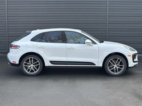 Certified 2025 Porsche Macan AWD/4WD image 6