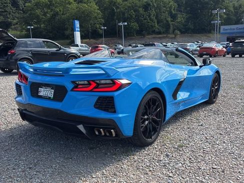 Used 2023 Chevrolet Corvette Stingray Premium Conv w/ Z51 Performance Package RWD image 3