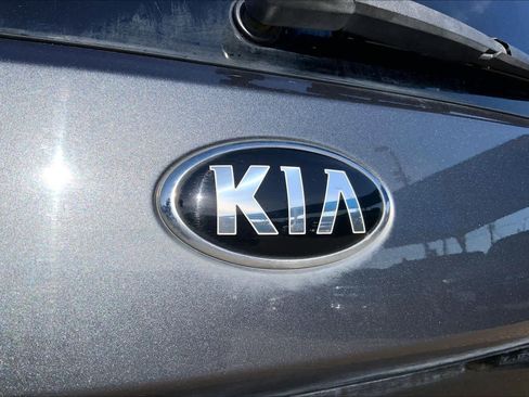 Used 2020 Kia Soul LX FWD image 31