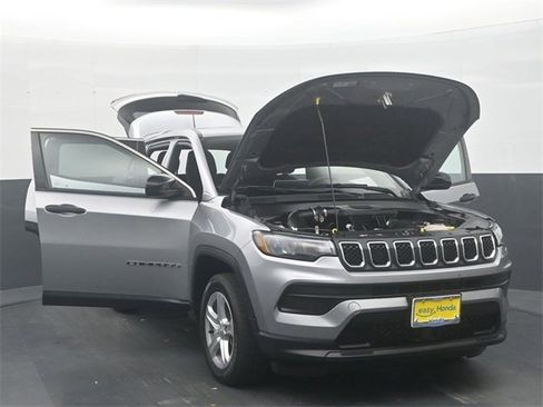 Used 2023 Jeep Compass Sport image 36