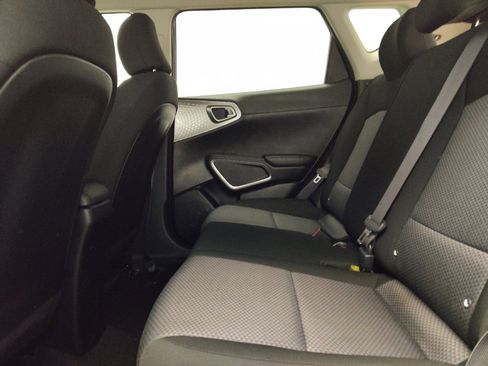 Used 2021 Kia Soul LX FWD image 18