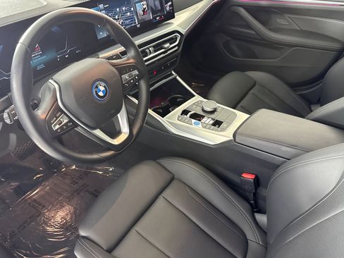 Used 2023 BMW i4 eDrive35 RWD image 4