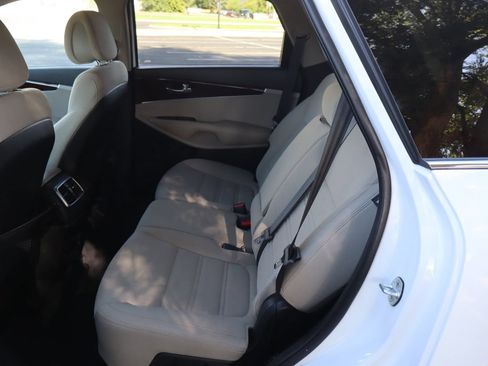 Used 2016 Kia Sorento LX AWD/4WD image 20