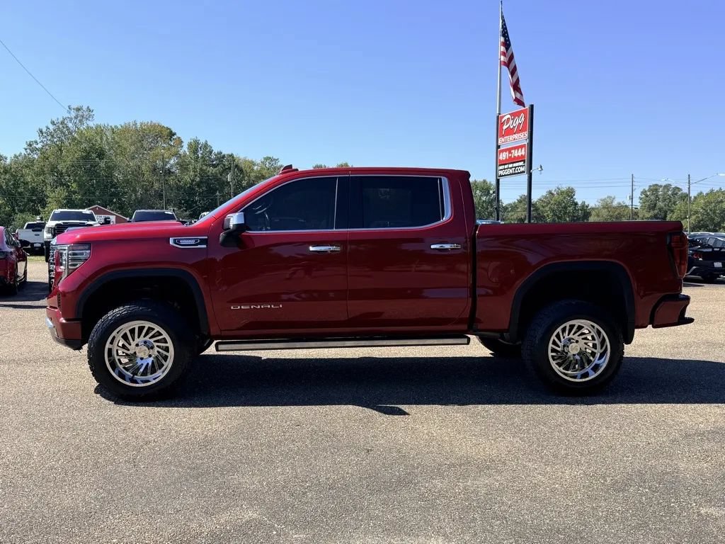 Used 2024 GMC Sierra 1500 Denali AWD/4WD image 2