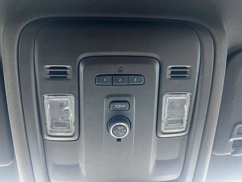 Used 2021 GMC Yukon XL SLT w/ Rear Media and Nav Package image 23