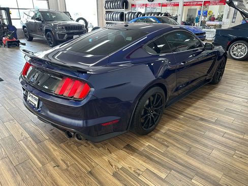 Used 2018 Ford Mustang Shelby GT350 w/ Convenience Package RWD image 5
