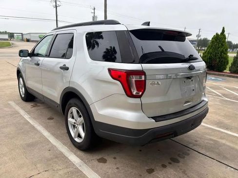 Used 2018 Ford Explorer FWD image 5