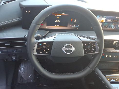 Used 2025 Nissan Murano SV AWD/4WD image 5