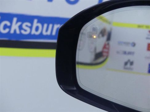 Used 2020 Land Rover Range Rover Sport HST image 26