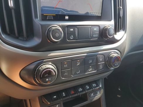 Used 2021 Chevrolet Colorado Z71 AWD/4WD image 29