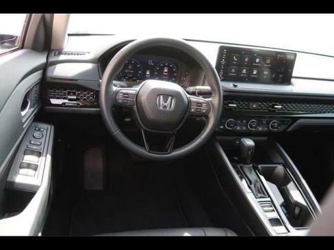 Used 2025 Honda Accord EX-L image 8