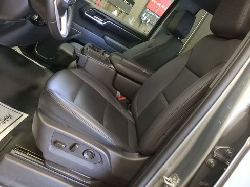 Used 2025 GMC Sierra 1500 SLT image 11