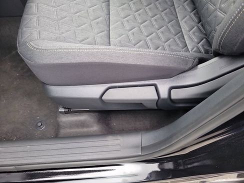 New 2026 Nissan Kicks SV w/ SV Premium Package FWD image 9