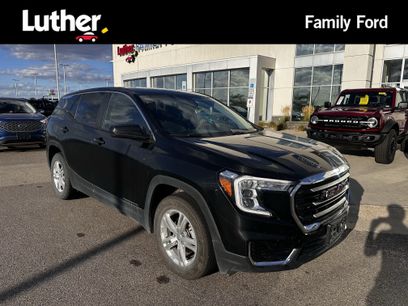 Used 2024 GMC Terrain SLE