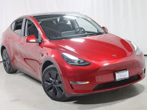 Used 2025 Tesla Model Y Long Range image 6
