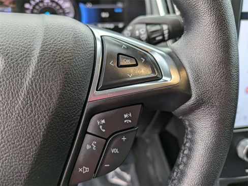 Used 2022 Ford Edge Titanium image 20