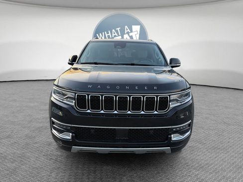 Used 2024 Jeep Wagoneer L Series III w/ Flexible Seating Group image 9