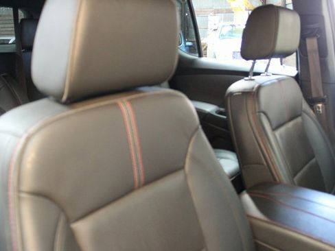 Used 2023 Chevrolet Traverse RS w/ LPO, Floor Liner Package image 11