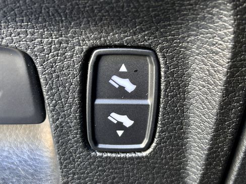 Certified 2022 RAM 1500 Limited image 25