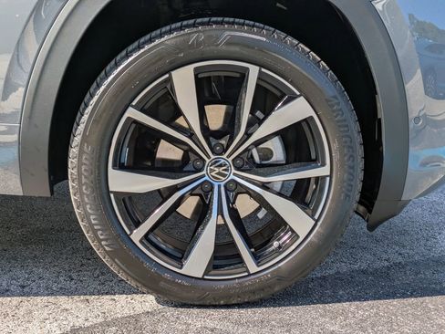 New 2026 Volkswagen Atlas Cross Sport SEL Premium R-Line AWD/4WD image 11