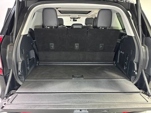 Used 2025 Ford Expedition Platinum AWD/4WD image 27
