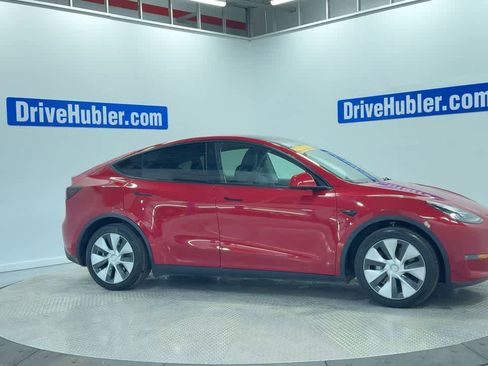 Used 2022 Tesla Model Y Long Range image 4