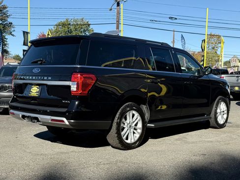 Used 2024 Ford Expedition Max XLT image 7