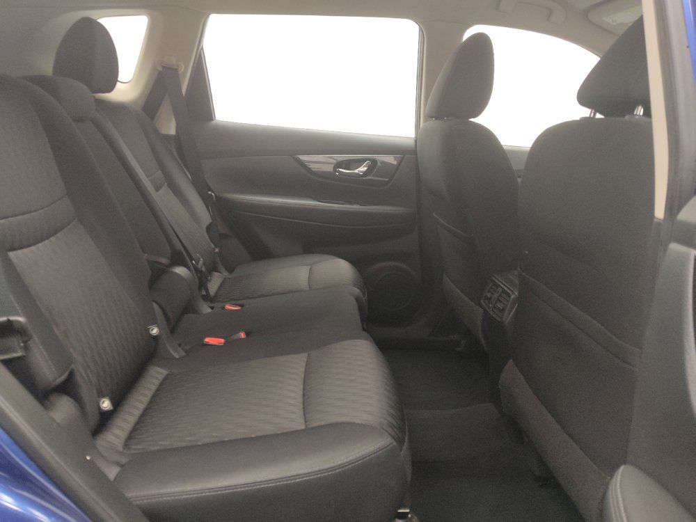 Used 2018 Nissan Rogue S AWD/4WD image 19