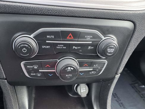 Used 2023 Dodge Charger R/T w/ Blacktop Package image 31