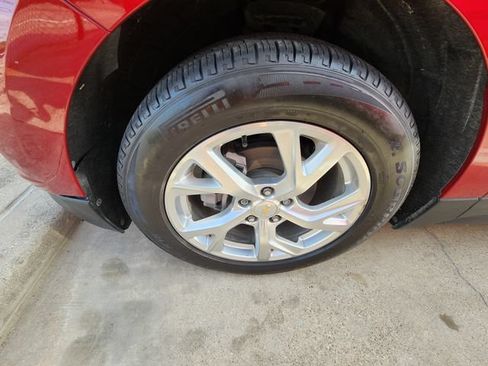 Used 2019 Chevrolet Equinox Premier FWD image 9