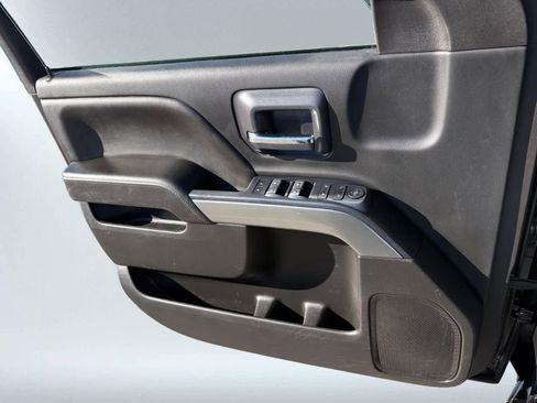 Used 2018 Chevrolet Silverado 1500 LT w/ All Star Edition image 15