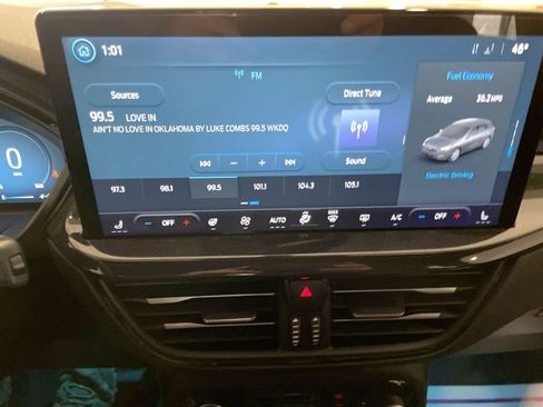 Used 2023 Ford Escape ST-Line Elite w/ Class II Trailer Tow Package image 26