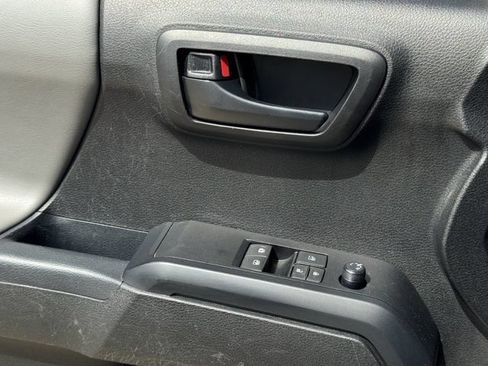 Used 2021 Toyota Tacoma SR RWD image 21