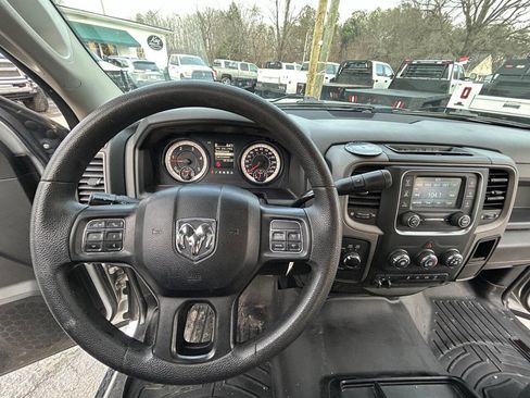 Used 2018 RAM 3500 Tradesman w/ Chrome Appearance Group image 11
