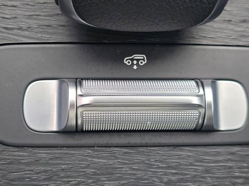 Certified 2023 Mercedes-Benz GLS 450 4MATIC image 36