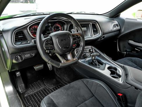 Used 2015 Dodge Challenger SRT Hellcat RWD image 3