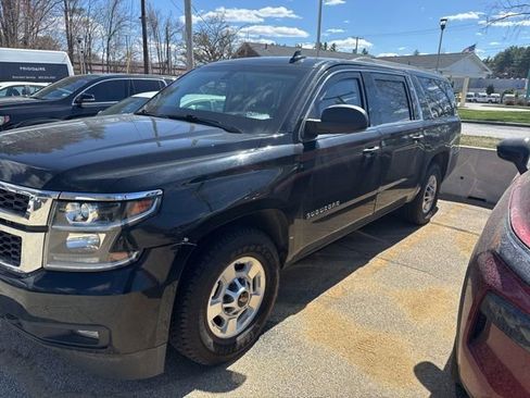 Used 2019 Chevrolet Suburban 3500 LT AWD/4WD image 2