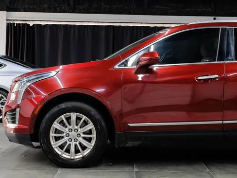 Used 2018 Cadillac XT5 FWD image 16