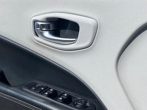 Used 2020 Jeep Compass Latitude image 20