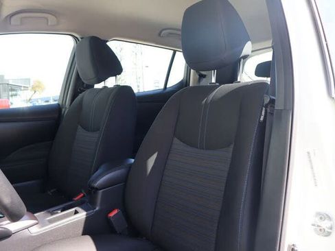 Used 2023 Nissan Leaf S image 18