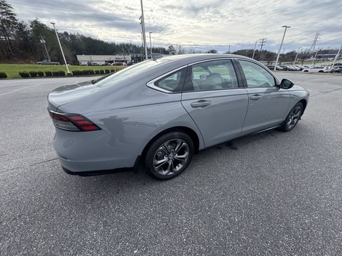 New 2026 Honda Accord EX-L image 10
