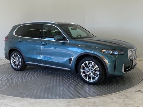 New 2026 BMW X5 xDrive50e w/ Premium Package image 6
